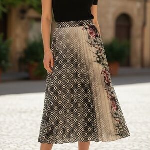 Carlucci Women's Maxi Skirt Size 16 Pleated Long Modest Floral Printed